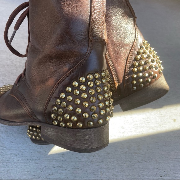 Steve Madden Distressed Brown Leather Mid-Calf Boots Gold Studs 8.5 - Picture 3 of 12